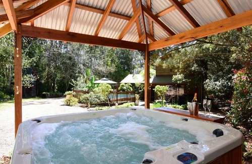 Kangaroo Valley House | Orange Blossom - Retreat