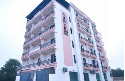 DLF Phase 5 Hotel | Orsom Stay Rooms with Jacuzzi Sector 53 Gurgaon