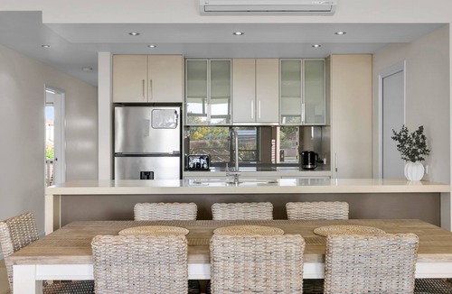 Huskisson Apartment | Our Beach House at Husky by Book Jervis Bay - Relax in Style