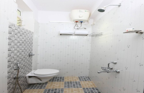 Madipakkam Hotel | OYO 14707 Micasa