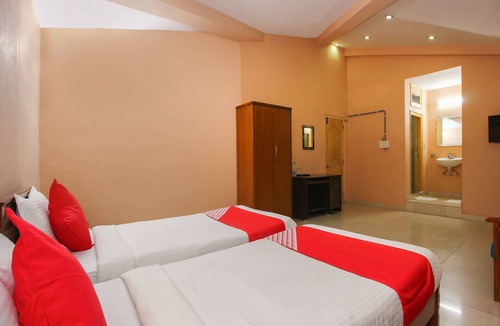 Ameerpet Hotel | OYO 18488 Hallmark Begumpet