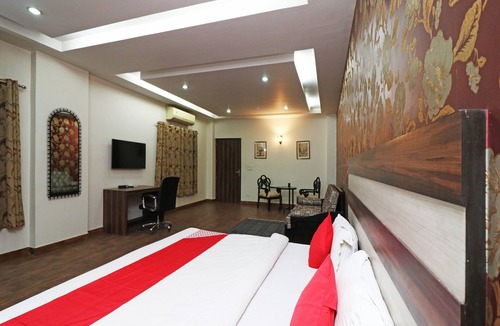 Behror Hotel | OYO 2484 Hotel Silver Star