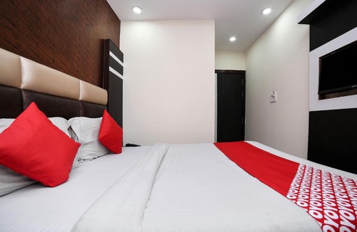 Paharganj Hotel | OYO 26940 Hotel Stay House