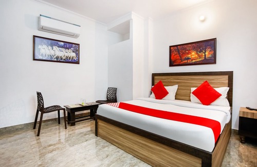 Nizamuddin East Hotel | OYO 49750 Surya Inn