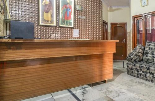 Sector 45 Hotel | OYO 67811 Hotel Aman Palace Burail
