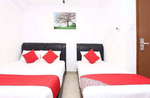 Wakaf Che Yeh Hotel | OYO 718 MR J Hotel Wakaf Che Yeh 1