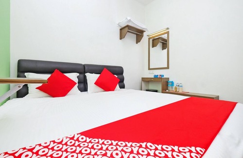 Dusun Nyior Hotel | OYO 850 Gold Star Hotel