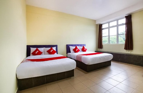 Banting Hotel | OYO 89585 Hotel Happy Inn