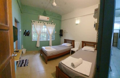 Kampung Sura Masjid Hotel | OYO 90116 Fbs Inn Hotel