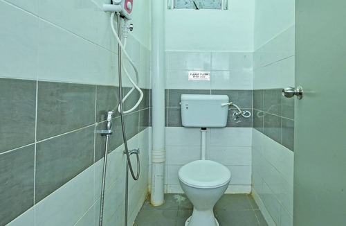 Pasir Puteh Hotel | OYO 90431 Cz Hotel