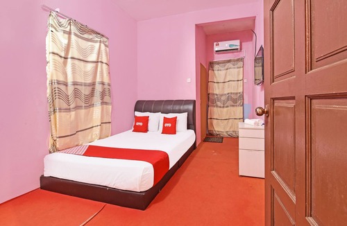 Bachok Hotel | OYO 90664 Rabi Hotel
