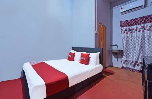 Bachok Hotel | OYO 90664 Rabi Hotel