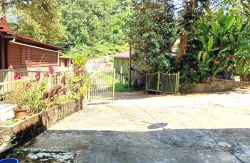Sungai Lembing Hotel | OYO 90971 Pollock Homestay