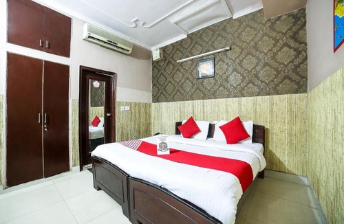 Gurugram Hotel | OYO Downtown Inn Near Leisure Valley Park