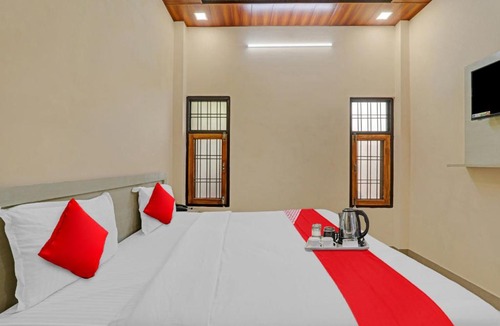Malihabad Hotel | OYO Flagship Hotel Drip Inn