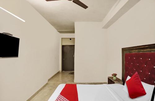 Noida Hotel | OYO Flagship Hotel Shunsine