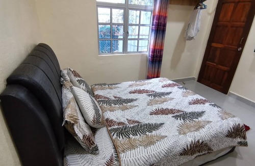 Kampung Bakau House | OYO Home 90357 Alisa Homestay