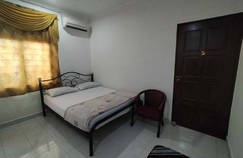 Padang Besar Hotel | OYO Home 90388 Homestay Masha