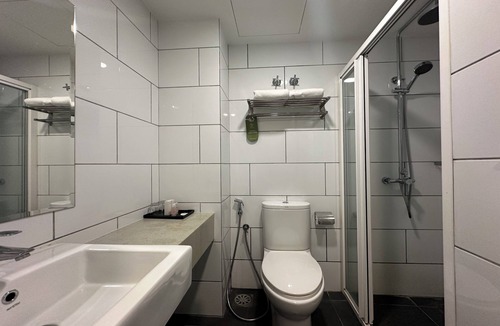 Batu Caves Hotel | OYO Townhouse, Selayang formerly RHR Hotel