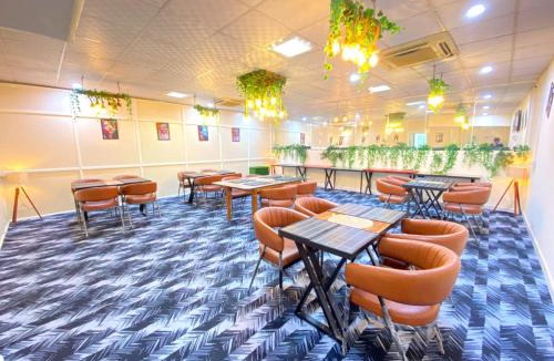 Sector 39 Hotel | Oyster Pearl Hotels & Banquets- Sector 39 Gurgaon Near Medanta Medicity