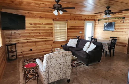 Caulfield Cabin | Ozarks Hideaway