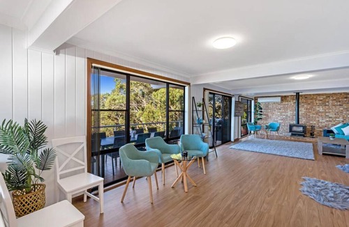 Nelson Bay House | Pacific Waters - Unbeatable Views of Port Stephens