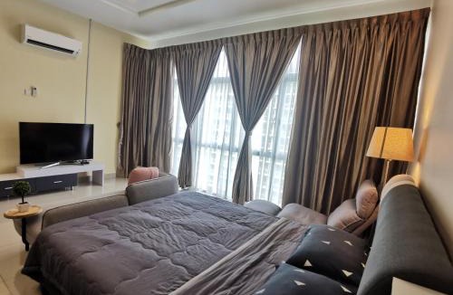 Taman Mount Austin Apartment | Palazio Studio Mount Austin Near Toppen Ikea Homestay By JYNest