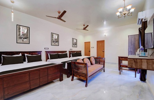 Gobichettipalayam Hotel | Palette Peace Village Garden BF Erode