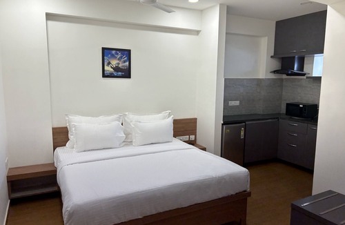 Gachibowli Hotel | Palladium Luxury Suites Unit II
