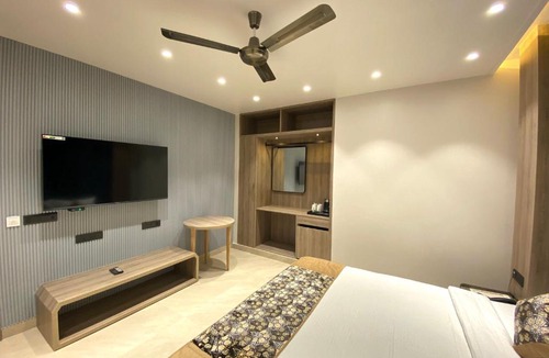 Patel Nagar Hotel | Pals Inn