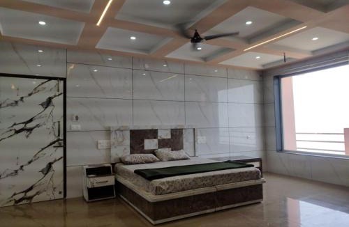 Naina Devi Hotel | Pamma hotel