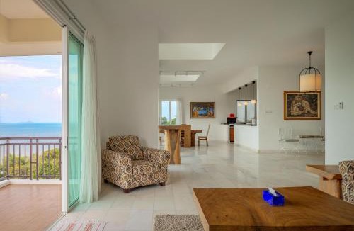 Batu Ferringhi House | Panoramic Seaview Holiday Home - Batu Ferringhi