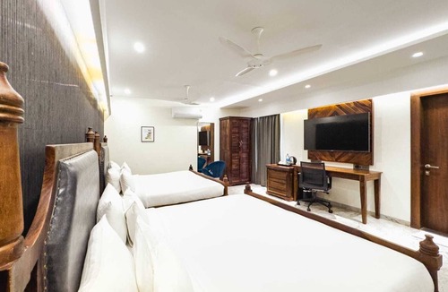 Rau Hotel | PAPAYA TREE HOTELS