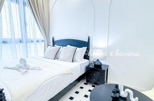 Taman Bukit Mewah Apartment | Paradigm 3BR Chic Designer byHS