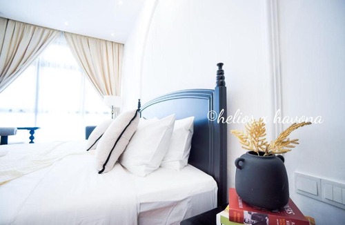 Taman Bukit Mewah Apartment | Paradigm 3BR Chic Designer byHS