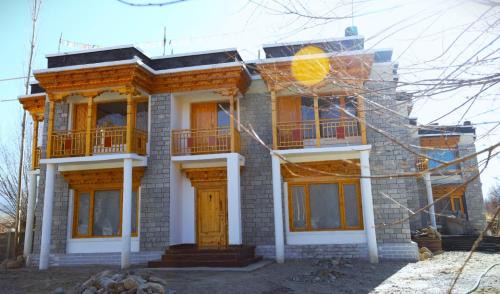 Leh Hotel | Paradise Shey