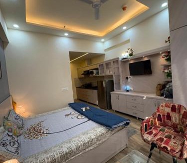 Greater Noida Apartment | Paramount golfforeste