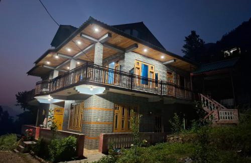 Ghiyagi House | Paras Homestay