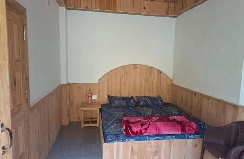 Ghiyagi House | Paras Homestay
