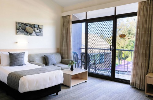 Nowra Hotel | Parkhaven