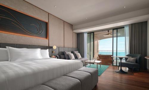 Pantai Tengah Hotel | PARKROYAL Langkawi Resort