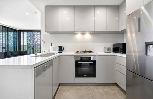 Macquarie Park Apartment | Parkside Haven Retreat Macquarie Park