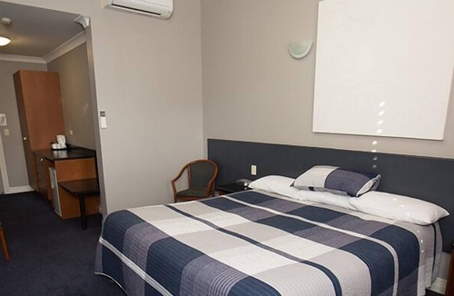 Orange Hotel | Parkview Hotel Orange