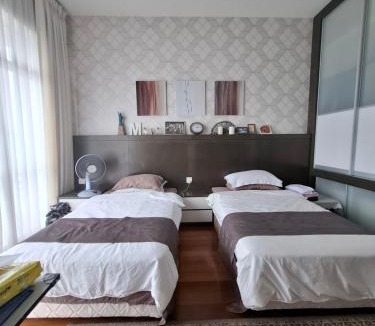 Batu Ferringhi Apartment | Partial Seaview with Wifi, Batu Ferringhi