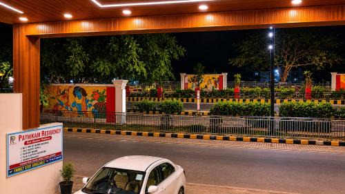 Haraiya Hotel | Pathikam Residency Near Shri Ram Mandir