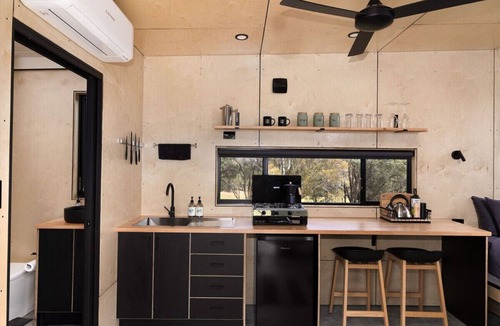 Muchea Cabin | Patrick the tiny cabin in Chittering