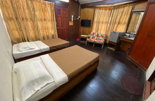 Kampung Semut Api Hotel | PCB BEACH RESORT