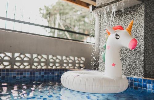 Taman Tanjung House | PD Corner Lot 5R3BR 16pax Pool Homestay 5min to Beach