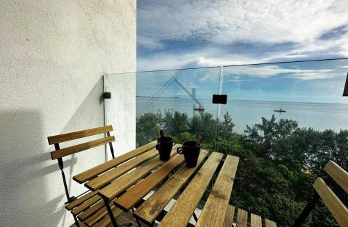 Kampung Bahasa Kapor Apartment | PD D'Wharf Duplex 3BR - Full Seaview (Up To 12 Pax)