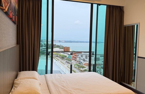 Kampung Bahasa Kapor Hotel | PD D'Wharf Hotel Cozy Family Suite with Seaview - up to 6 pax